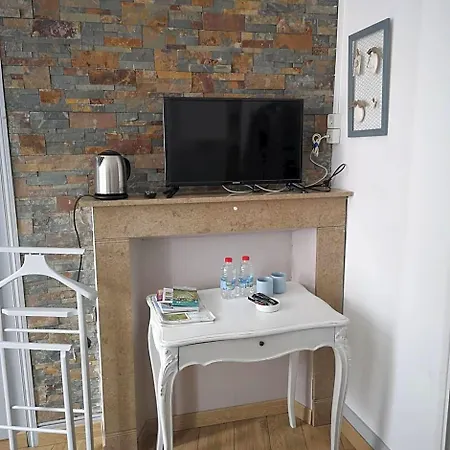 Affaire De Famille Bed & Breakfast 3*