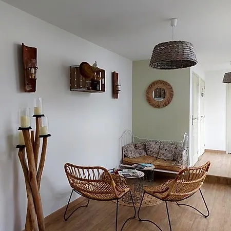 Bed & Breakfast Affaire De Famille 3*